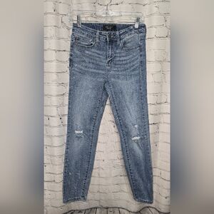 Judy Blue Relaxed Fit Cropped Distressed Jeans Size 27